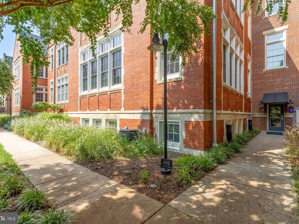 440 12TH Street NE 312, Washington DC 20002