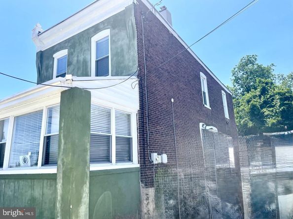 906 Cedar Avenue, Darby PA 19023