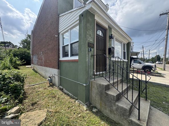 906 Cedar Avenue, Darby PA 19023