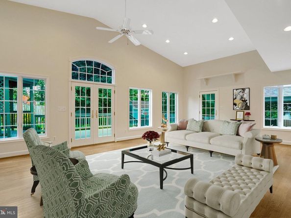 2510 Page Terrace, Alexandria VA 22302