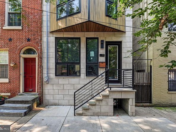 250 Monroe Street, Philadelphia PA 19147