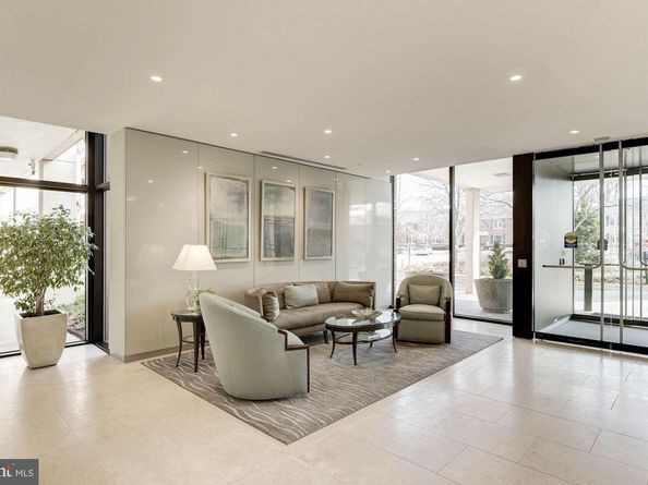 4141 N Henderson Road 727, Arlington VA 22203