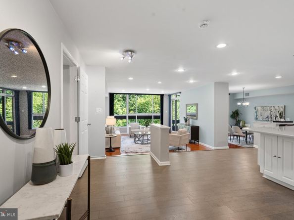 4956 Sentinel Drive 9402, Bethesda MD 20816