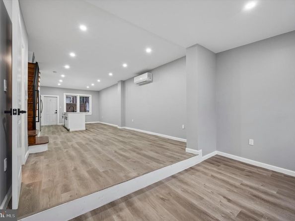 547 S Yewdall Street, Philadelphia PA 19143