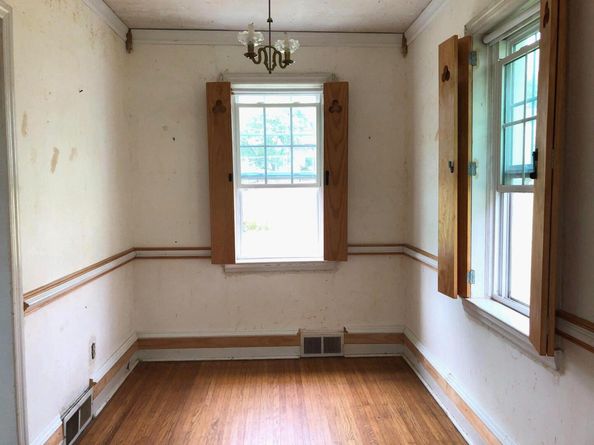 8612 Lykens Lane, Philadelphia PA 19128