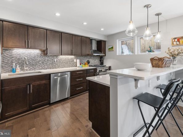 808 Carpenter Street C, Philadelphia PA 19147