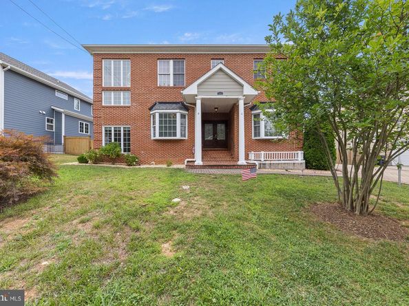 33 Donelson Street, Alexandria VA 22304