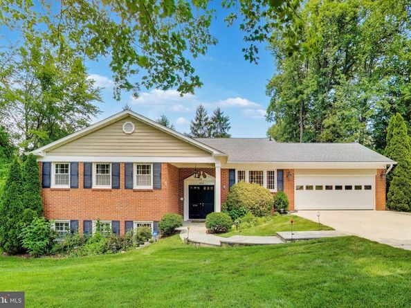 3300 Clearwood Court, Falls Church VA 22042