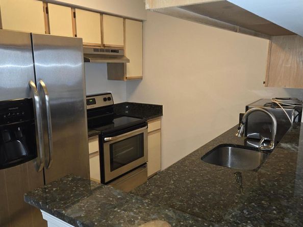3307 Wyndham Circle 1166, Alexandria VA 22302
