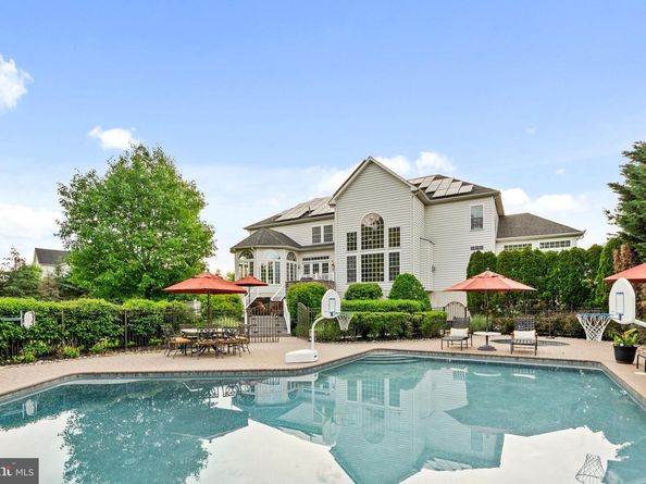 161 Parsons Lane, Newtown PA 18940