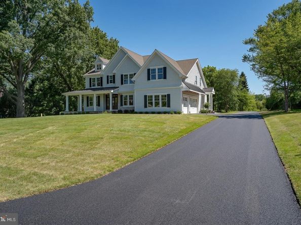 2074 Fox Creek Road, Berwyn PA 19312