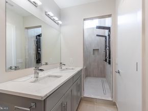 920 N 15TH Street, Philadelphia PA 19130