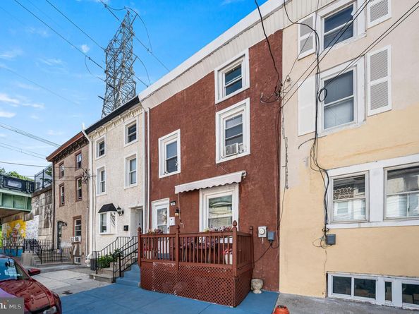 109 Roxborough Avenue, Philadelphia PA 19127