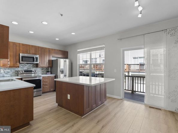 3819 Eisenhower Avenue, Alexandria VA 22304
