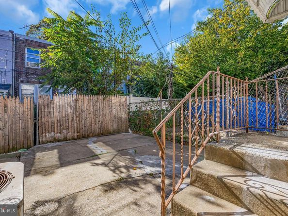 2558 S 61st Street, Philadelphia PA 19142