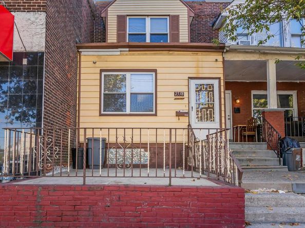 2558 S 61st Street, Philadelphia PA 19142