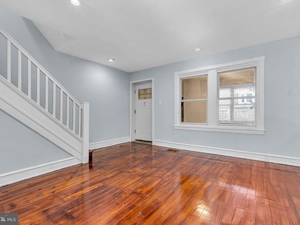 2558 S 61st Street, Philadelphia PA 19142