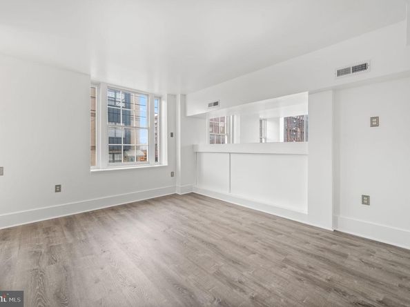 1201 S 5TH Street, Philadelphia PA 19147