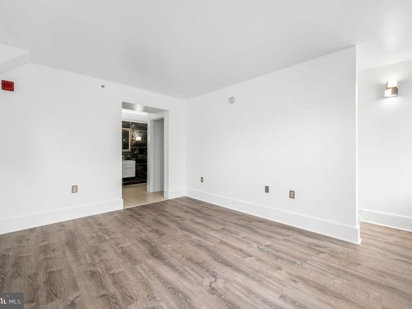 1201 S 5TH Street, Philadelphia PA 19147