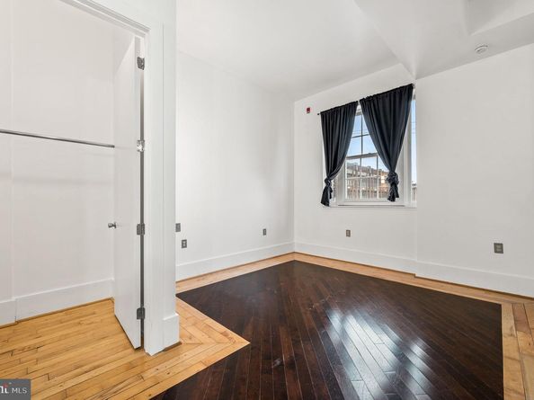 1201 S 5TH Street, Philadelphia PA 19147