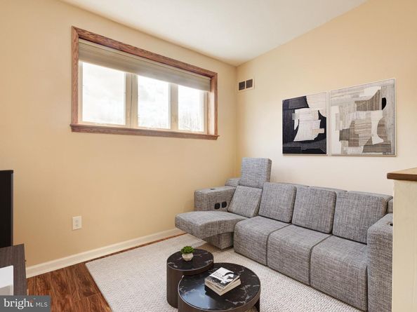 632 Bainbridge Street, Philadelphia PA 19147