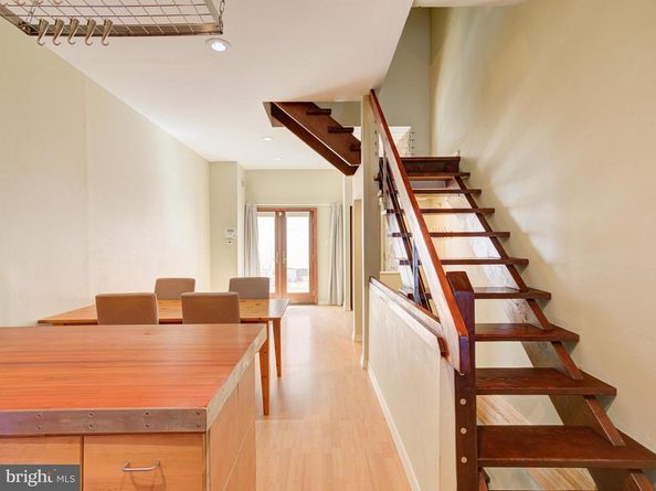 632 Bainbridge Street, Philadelphia PA 19147
