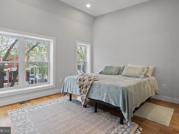 734 Harvard Street NW 1, Washington DC 20001