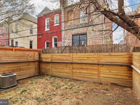 734 Harvard Street NW 1, Washington DC 20001