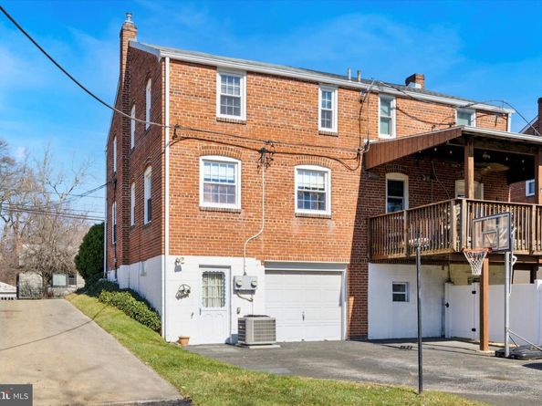 363 Holmes Road, Holmes PA 19043