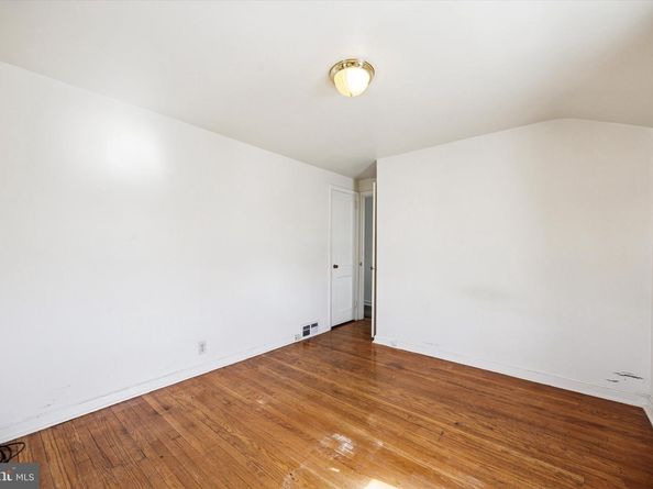 363 Holmes Road, Holmes PA 19043