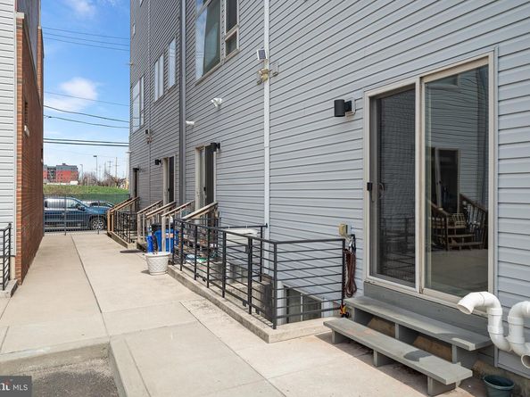 2650 E Huntingdon Street, Philadelphia PA 19125