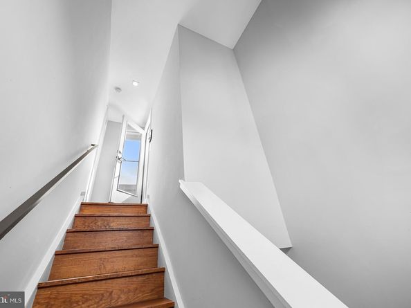 2650 E Huntingdon Street, Philadelphia PA 19125