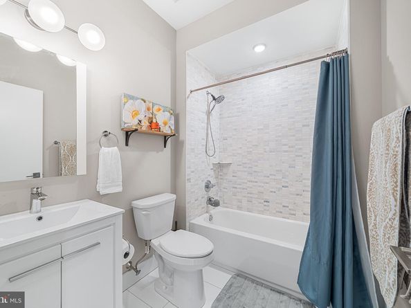 2650 E Huntingdon Street, Philadelphia PA 19125