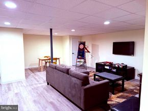 59 Parry Way, Warminster PA 18974
