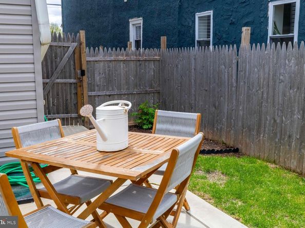 101 E Phil Ellena Street, Philadelphia PA 19119