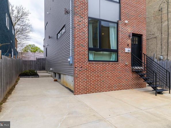 101 E Phil Ellena Street, Philadelphia PA 19119