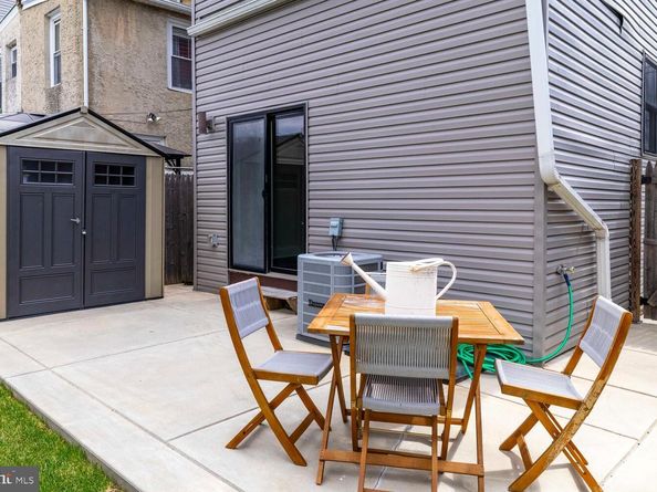 101 E Phil Ellena Street, Philadelphia PA 19119