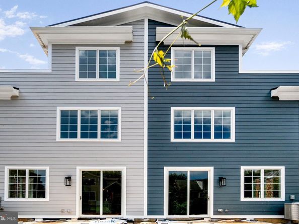 2127 N Troy, Arlington VA 22201