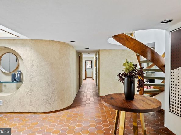 390 S Bryn Mawr Avenue, Bryn Mawr PA 19010