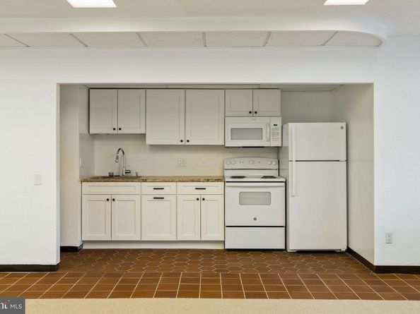 390 S Bryn Mawr Avenue, Bryn Mawr PA 19010