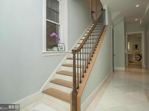 2009 Columbia Road NW 3, Washington DC 20009