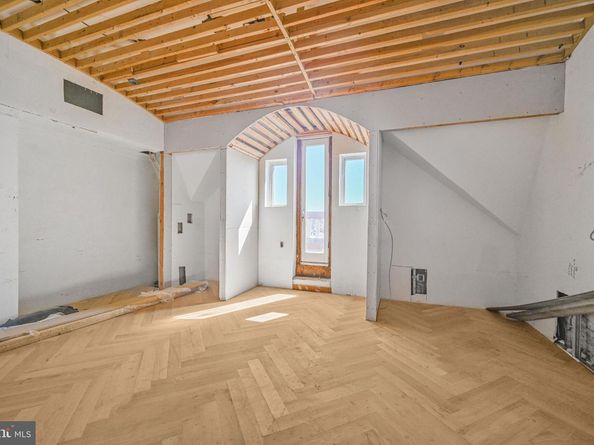 2107 S Street NW K, Washington DC 20008