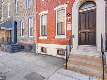 1732 W Oxford Street