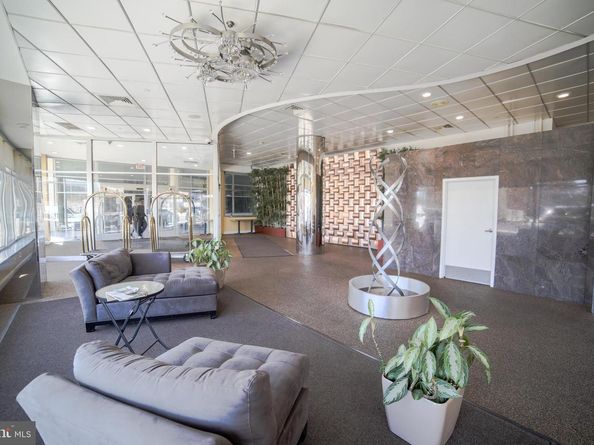 1100 Vine Street 403, Philadelphia PA 19107