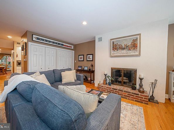2317 Fairmount Avenue, Philadelphia PA 19130