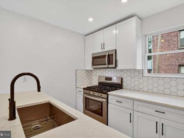 832 Delafield Street NE, Washington DC 20017