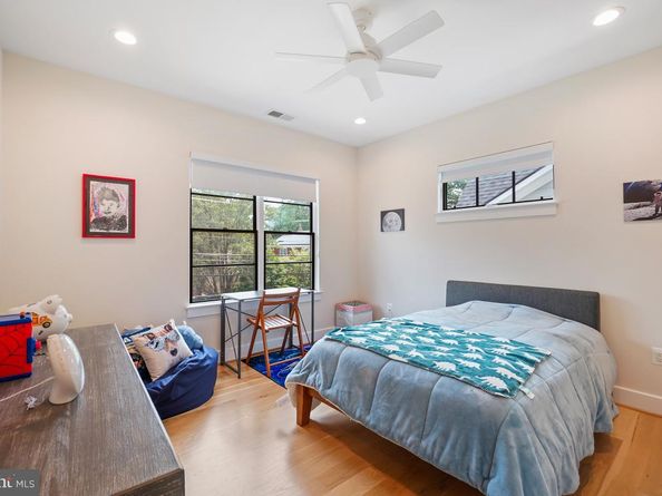 4519 Chestnut Street, Bethesda MD 20814