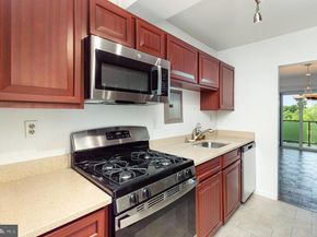 4201 Cathedral Avenue NW 910W, Washington DC 20016