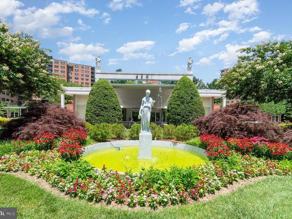 4201 Cathedral Avenue NW 910W, Washington DC 20016