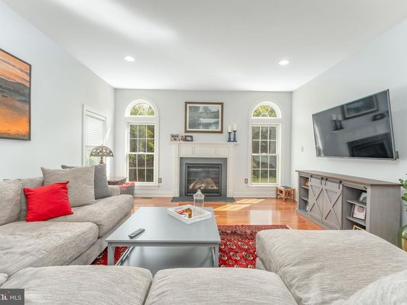 975 S Waterloo Road, Devon PA 19333
